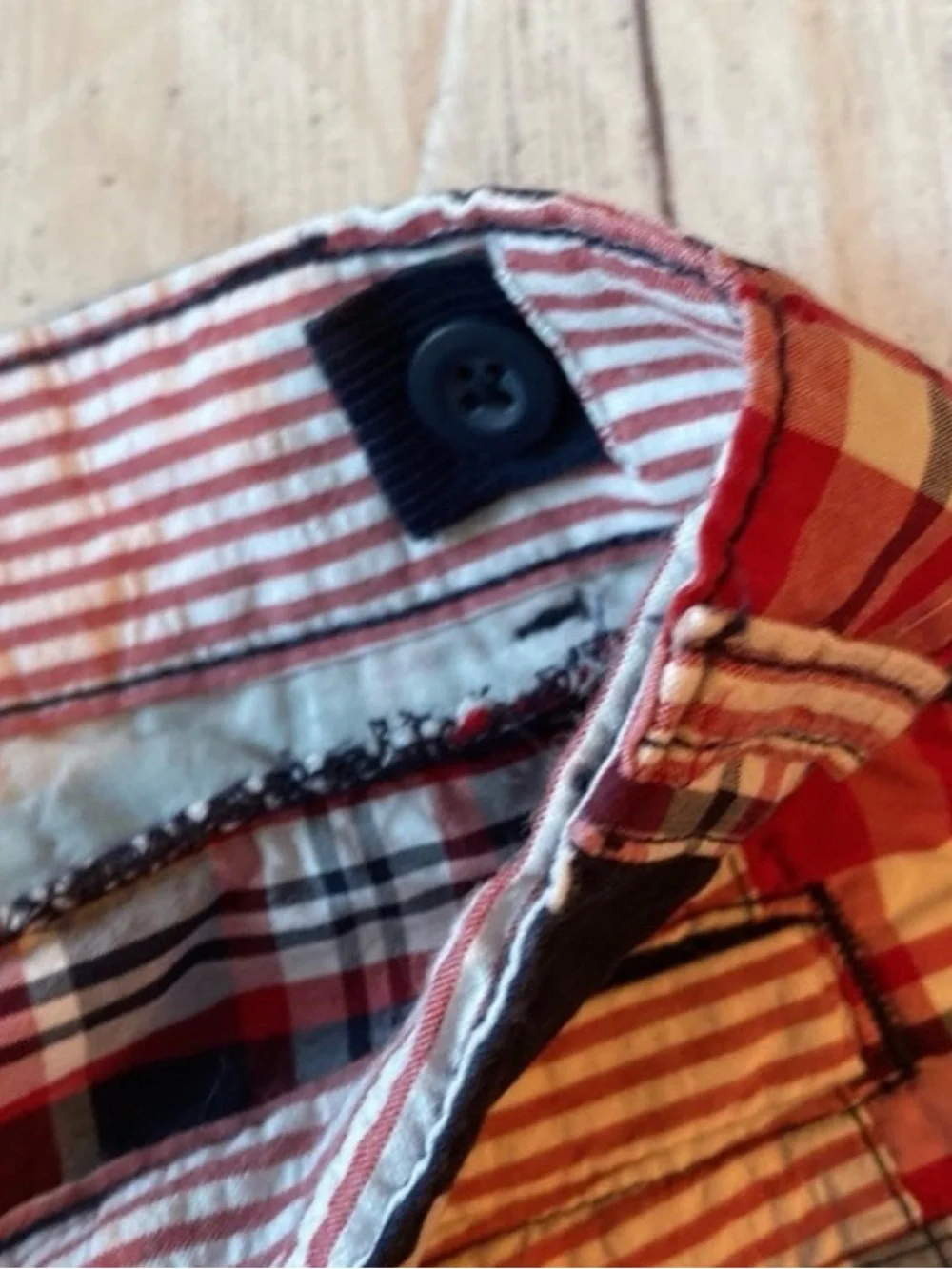 💐 10 for $50 Gymboree Red & Navy Patchwork Star Plaid Shorts